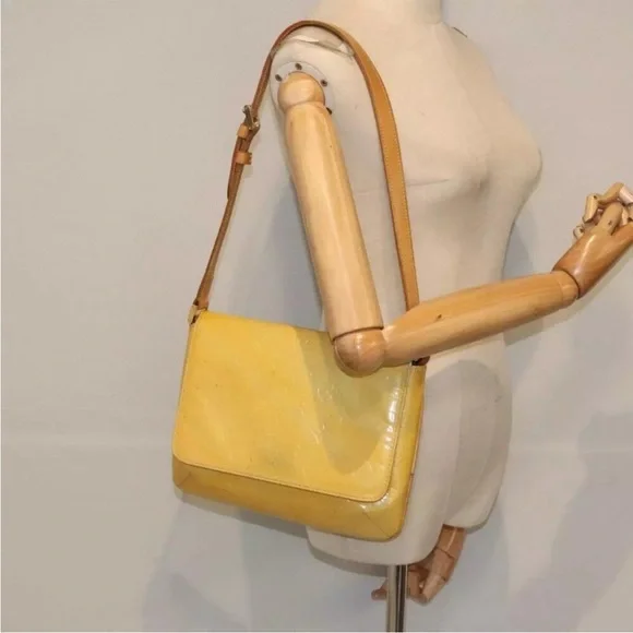 💛Authentic like new -Louis Vuitton💛 Thompson Street Vernis Shoulder Bag - Picture 3 of 17
